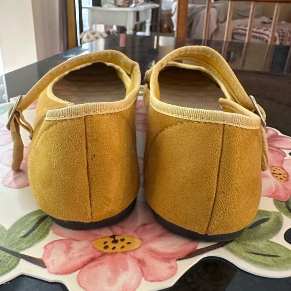 Ollio Maryjane’s - Picture 5 of 9